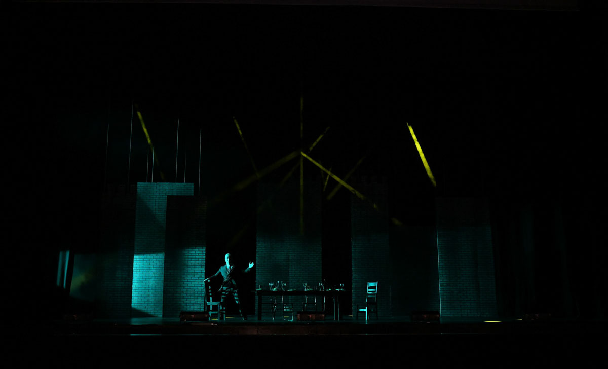 Macbeth (Opera Idao) Photo: Jonathan Collins