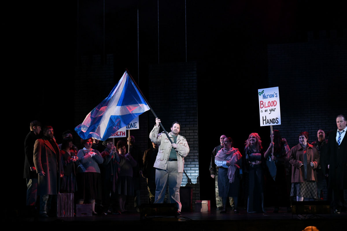 Macbeth (Opera Idao) Photo: Jonathan Collins